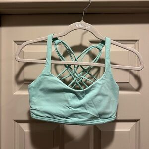 Lululemon Free to be wild bra size 8
